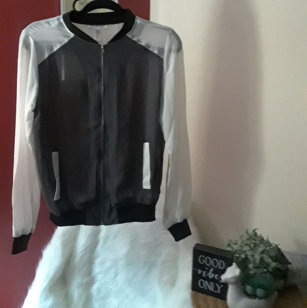 Lightweight Bomber Jacket - NWOT- Smoke Free Home